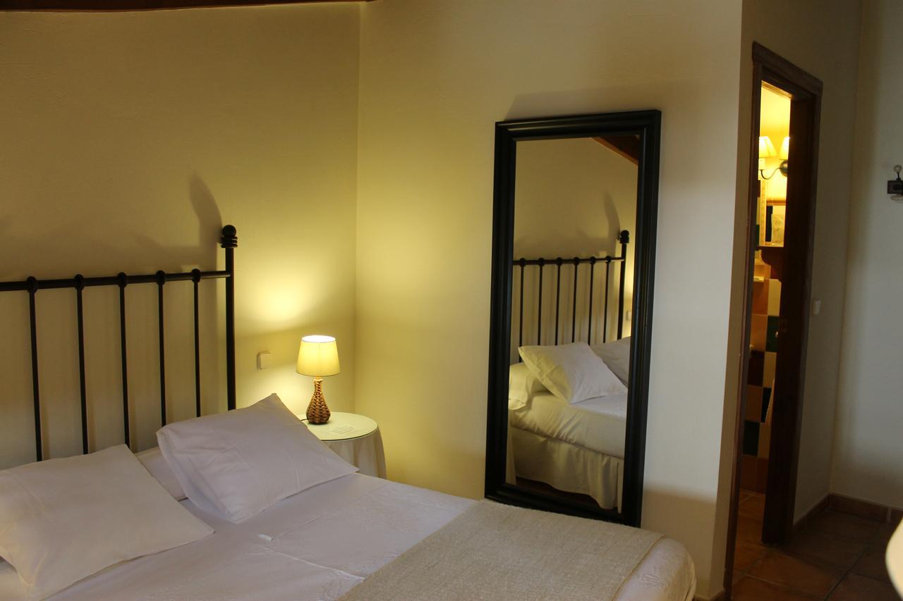 Hostal Rural Luna Y Hostal Rural Lunaposada Candeleda Eksteriør billede