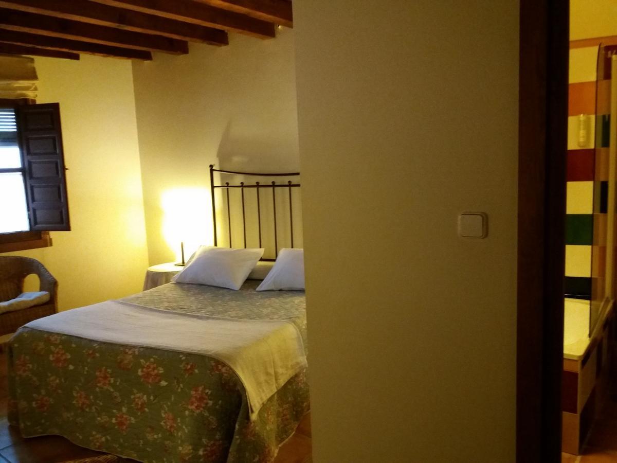 Hostal Rural Luna Y Hostal Rural Lunaposada Candeleda Eksteriør billede