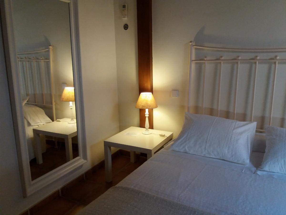 Hostal Rural Luna Y Hostal Rural Lunaposada Candeleda Eksteriør billede