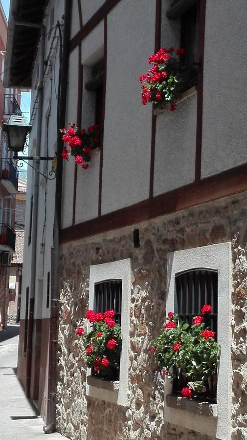 Hostal Rural Luna Y Hostal Rural Lunaposada Candeleda Eksteriør billede